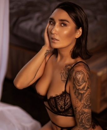 Фото и отзывы говорят сами за себя! 📸😍
Оказываю различные услуги, чтобы ты смог расслабиться и получить удовольствие. Экстаз и наслаждение в твоих руках, я готова исполнить любые твои фантазии. 💋😉
У меня есть множество возможностей, чтобы удовлетворить твои горячие желания. Обещаю, ты не пожалеешь о времени, проведенном со мной. 💫💦
Я живу в Москве, так что если ты в Москве, позвони мне и насладись моим обаянием и нежными прикосновениями. Найди свою идеальную девушку для незабываемого опыта. 💘🌃
Доверься мне и окунись в мир страсти и наслаждения. Возьми с собой желание и я сделаю все остальное. Жду тебя, мой господин. 💕🔥 Алина